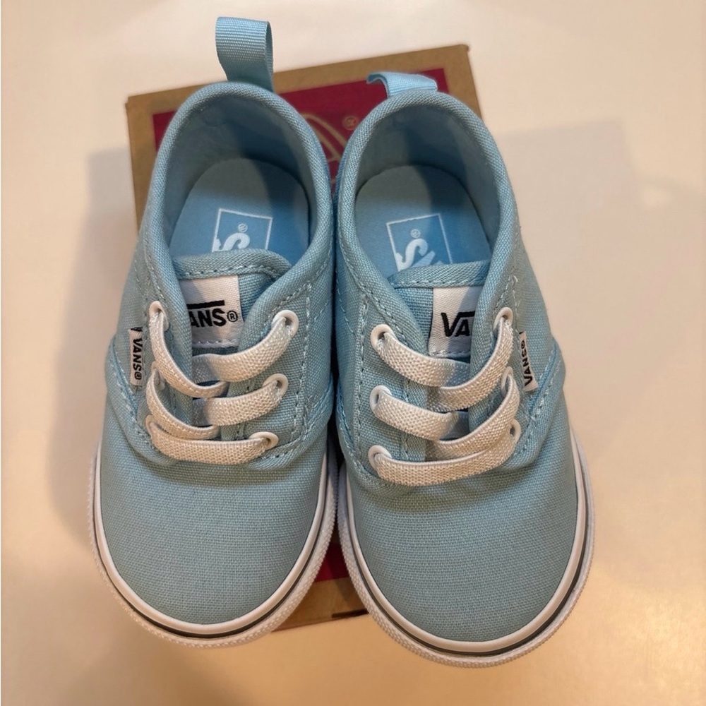 Vans Unisex Atwood Slip-on Shoe
Crystal BlueToddler Size 5 - Picture 4 of 9
